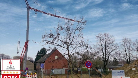 Neubau: barrierearme Erdgeschosswohnung mit Gartensondernutzungsrecht und Tiefgaragenstellplatz